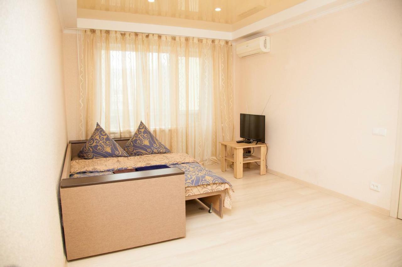Semi-Luxury Apartment On Zaporozhskaya 9 Zaporizhia 外观 照片