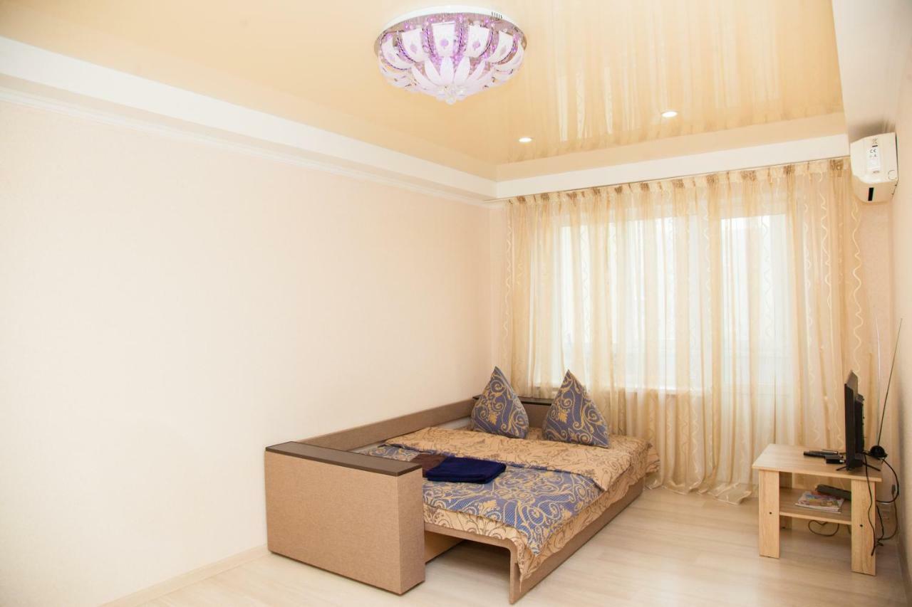 Semi-Luxury Apartment On Zaporozhskaya 9 Zaporizhia 外观 照片