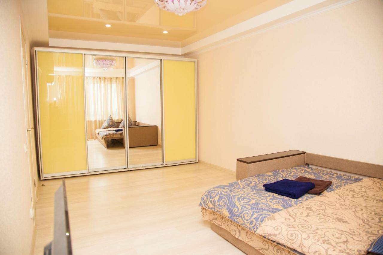 Semi-Luxury Apartment On Zaporozhskaya 9 Zaporizhia 外观 照片
